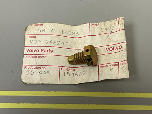 *NEW OEM* 0810 Volvo Penta Lock Screw 946247