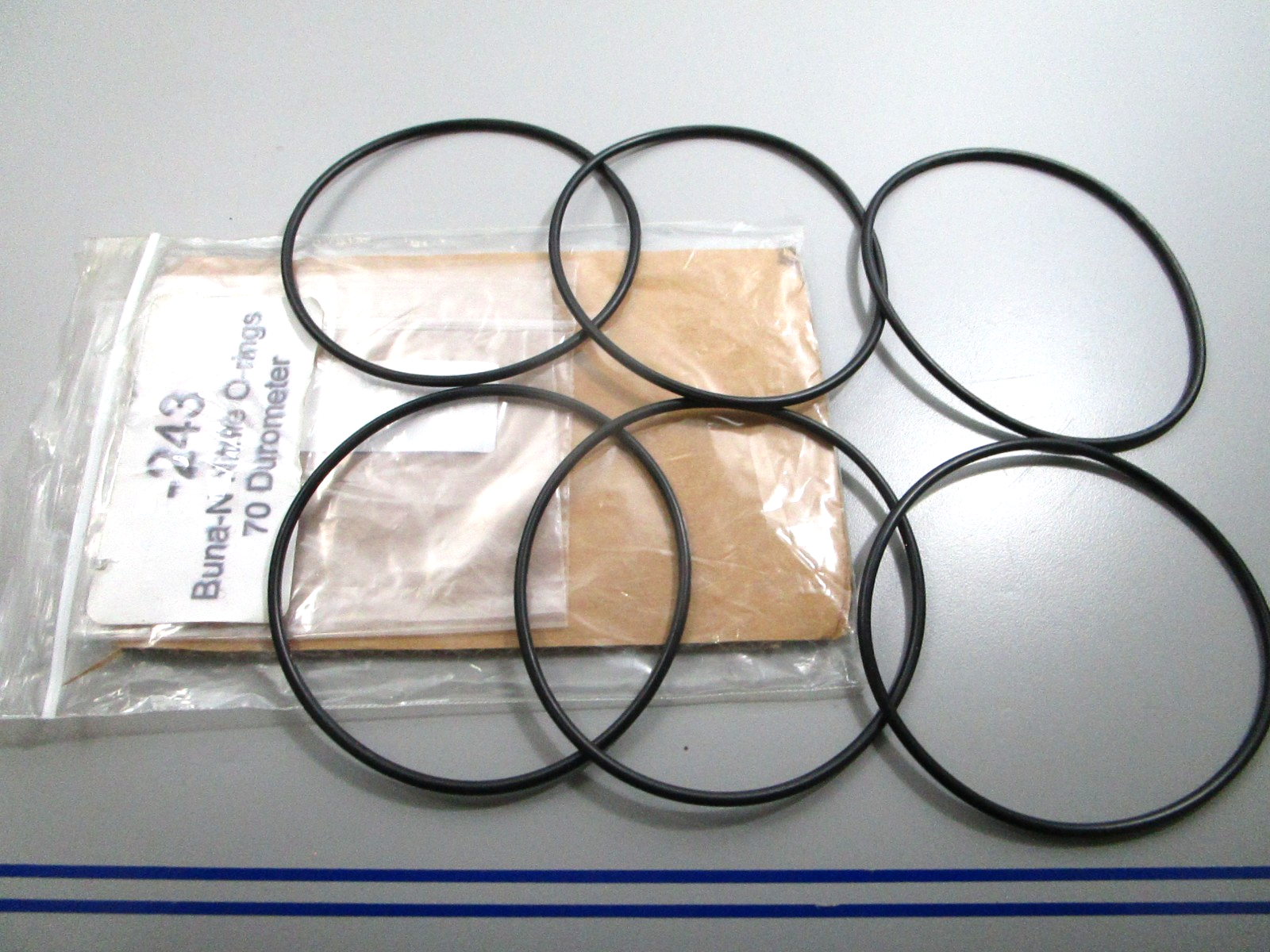 *NEW* (LOT OF 6) 0810 Buna-N Nitrile O-Ring -243