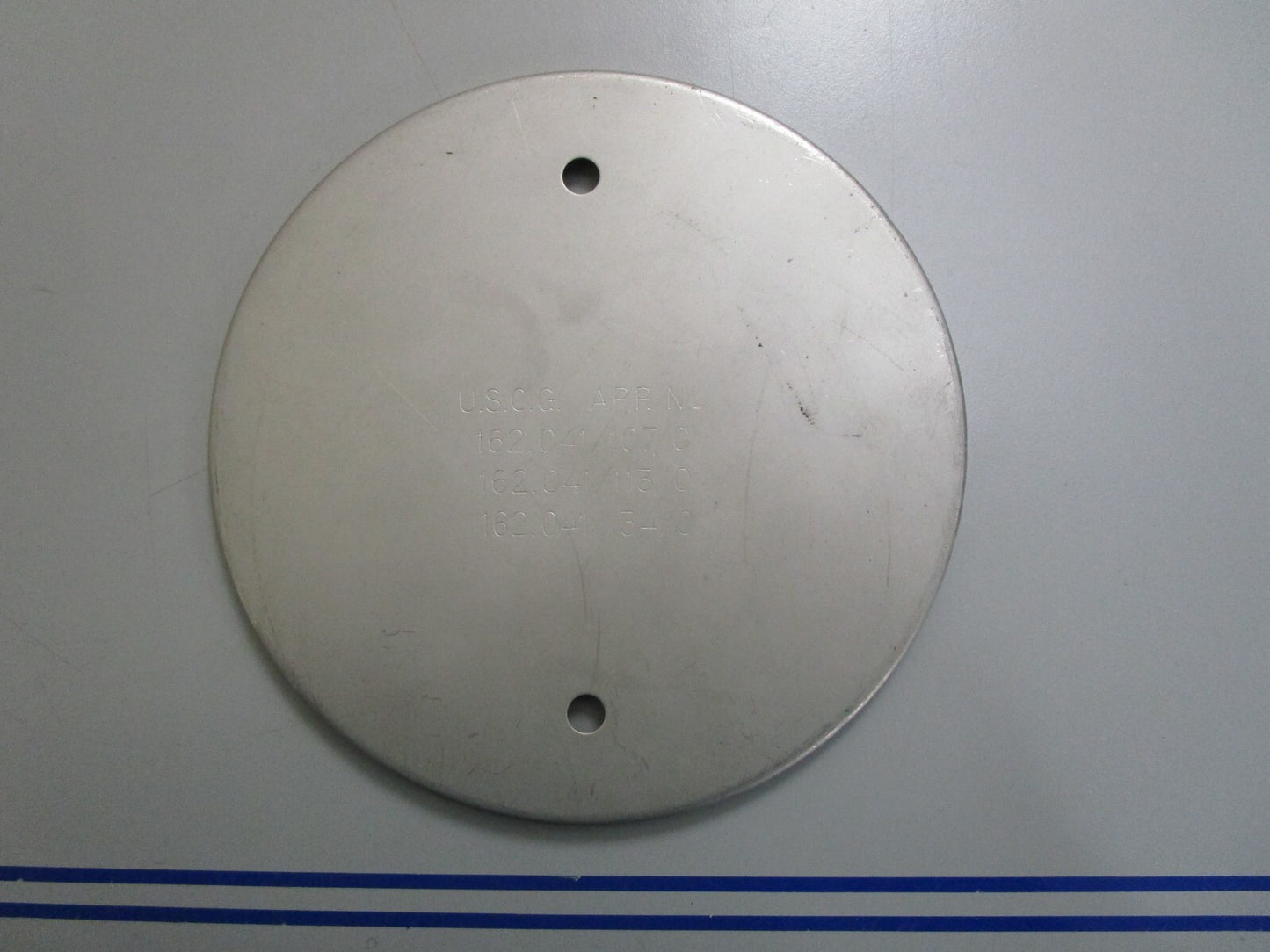 *NEW OEM* 0820 Volvo Penta Cover 824699