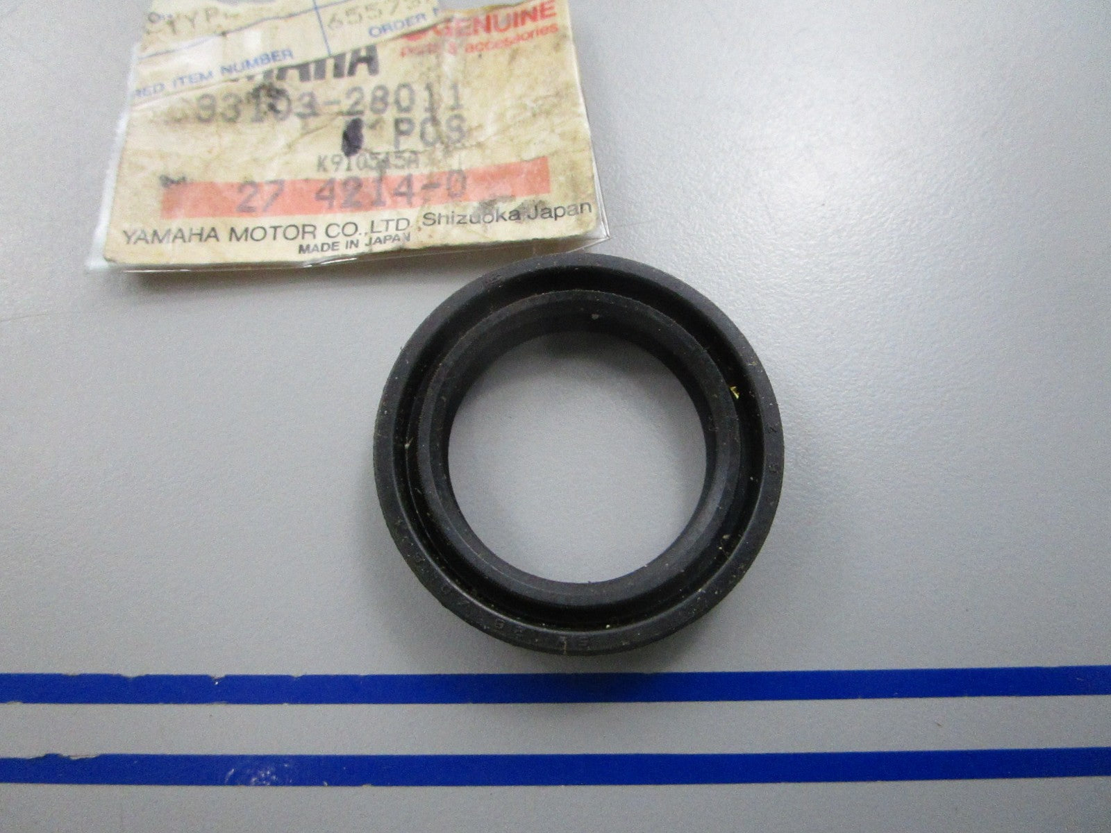 NEW OEM 93103-28011 Yamaha Oil Seal 0810