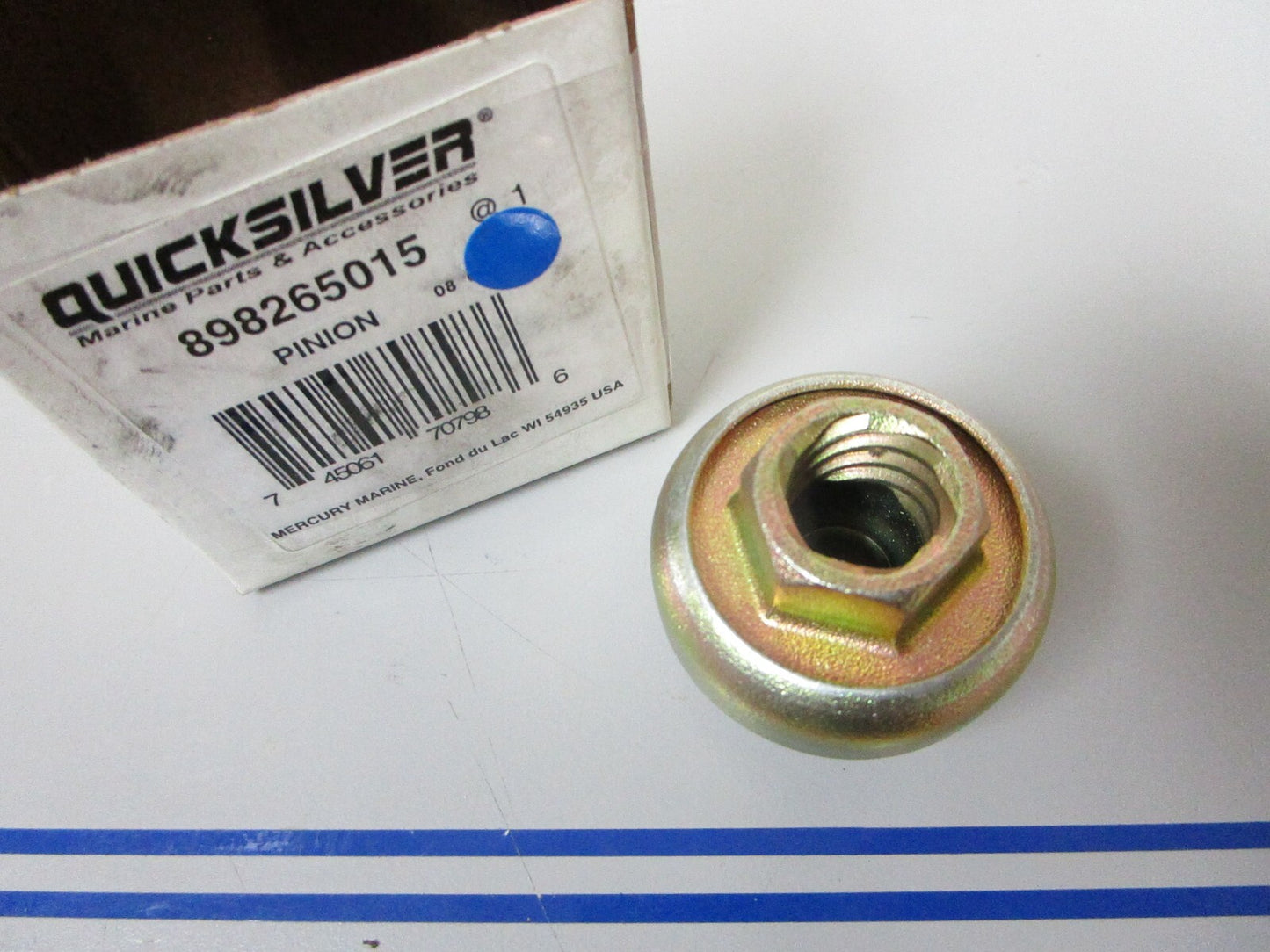 *NEW OEM* 0810 Mercury Quicksilver Pinion 898265015