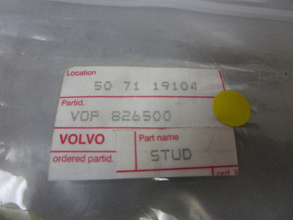 *NEW OEM* 0810 Volvo Penta Stud 826500
