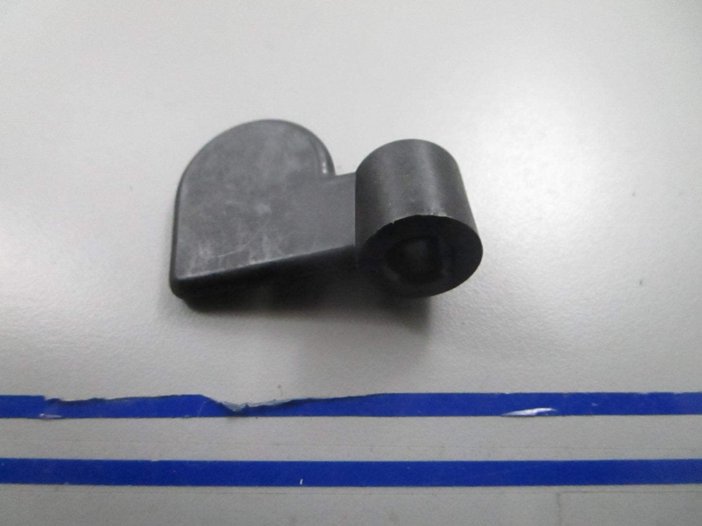 *NEW OEM* 0810 OMC Johnson Evinrude Trail Lock Handle 335645 0335645