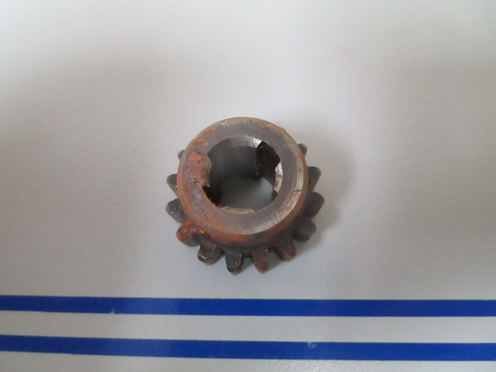 NEW OEM 313235 0313235 OMC Johnson Evinrude Gear 0810