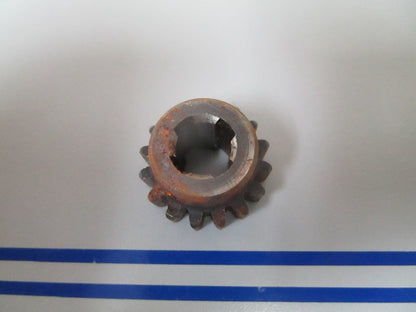 NEW OEM 313235 0313235 OMC Johnson Evinrude Gear 0810