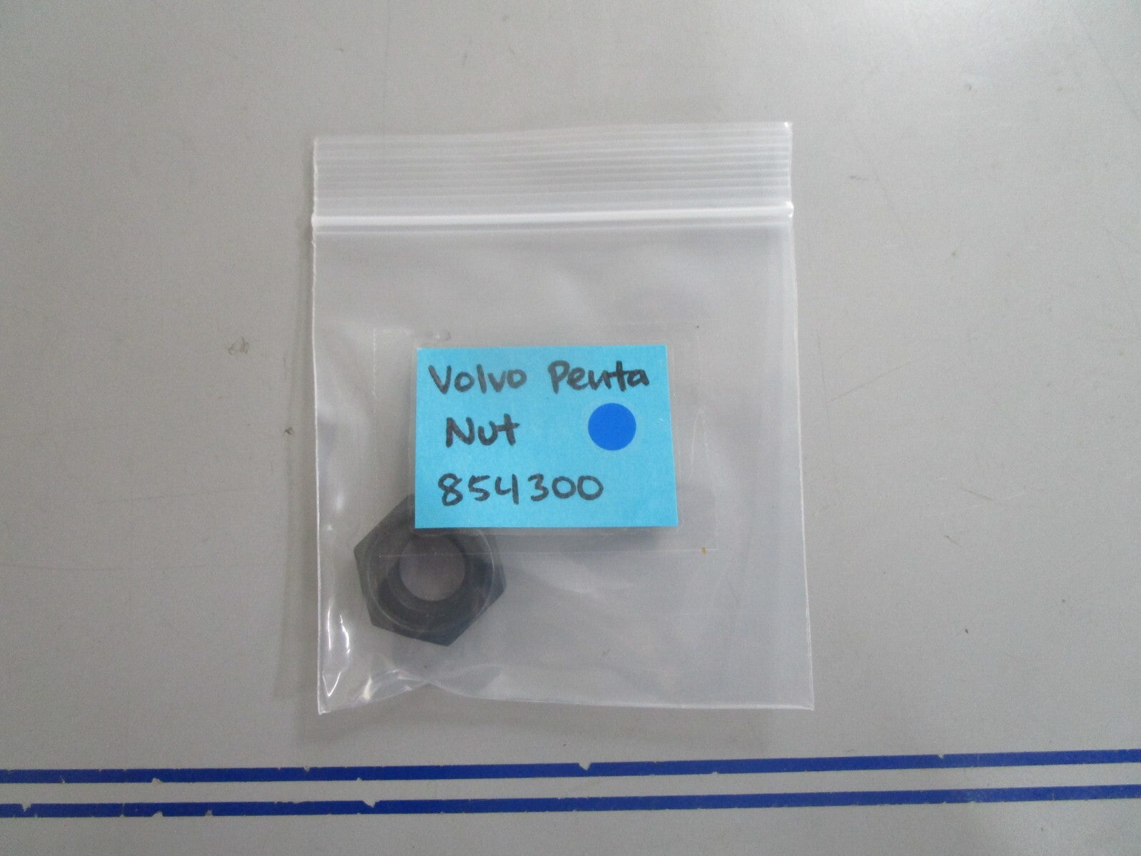 *NEW OEM* 0810 Volvo Penta Nut 854300