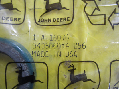 *NEW OEM* 0820 John Deere Seal AT16076
