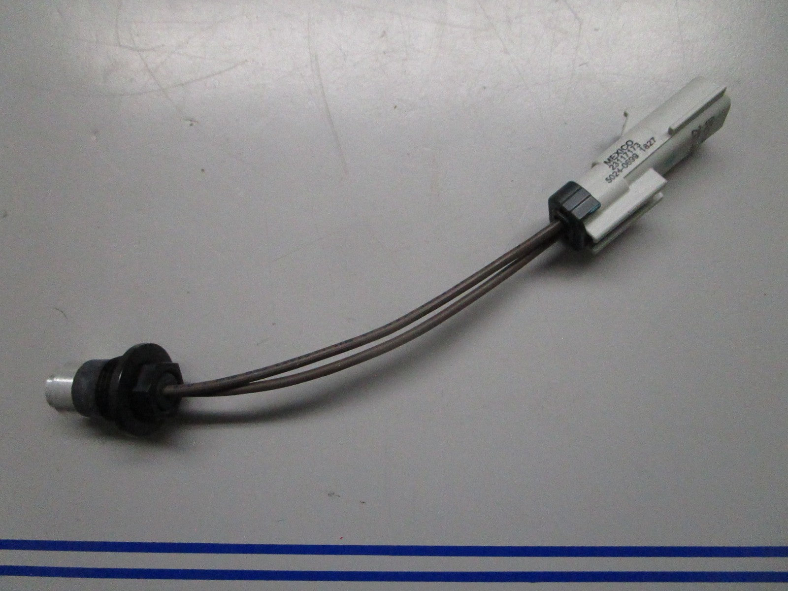 *NEW OEM* 0820 Volvo Penta Temperature Sensor 23117173