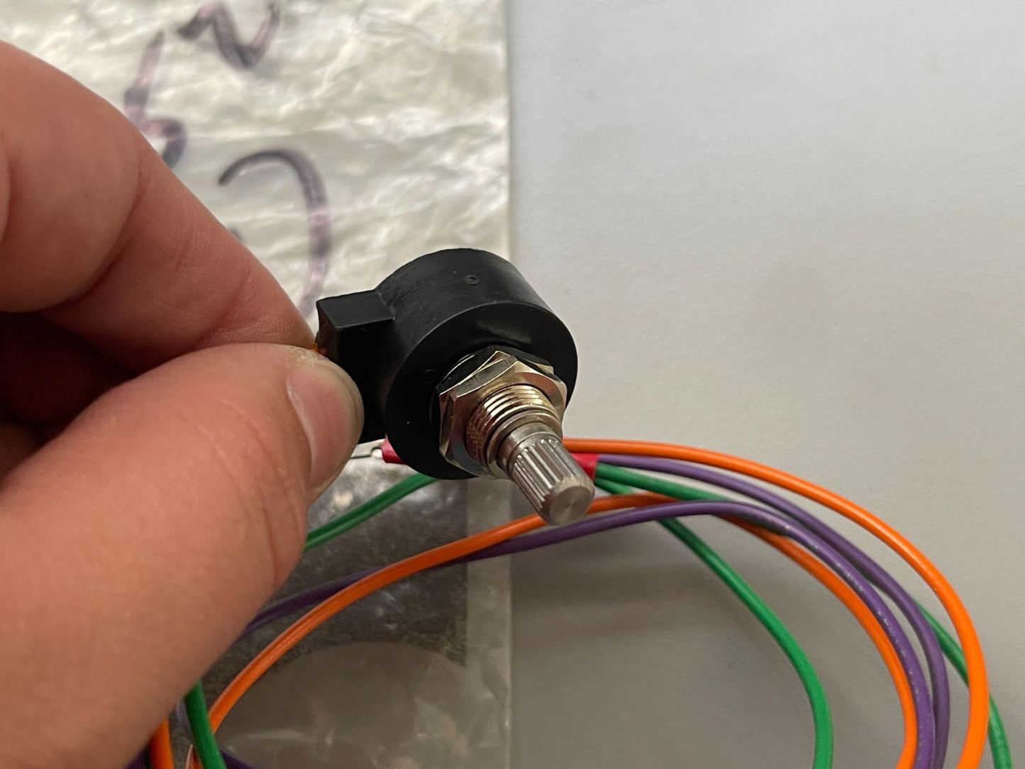 *NEW OEM* 0720 Crown Potentiometer 143527