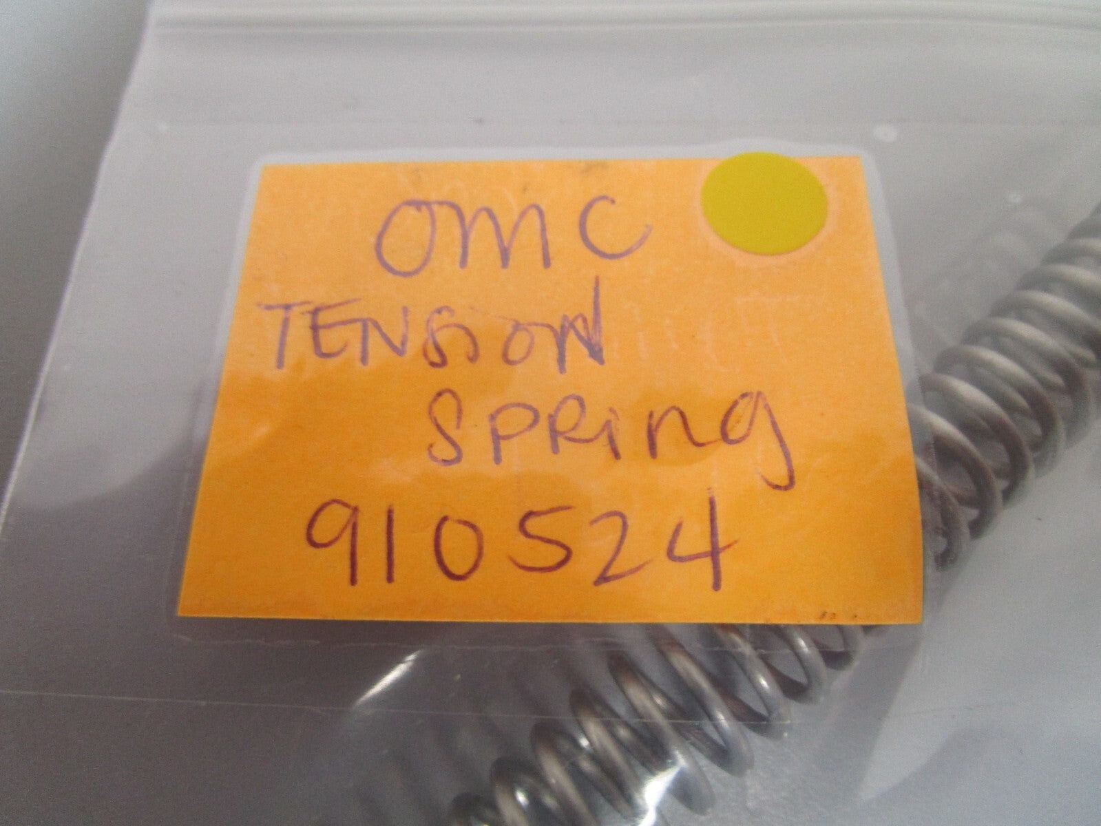 *NEW OEM* 0810 OMC Johnson Evinrude Tension Spring 910524 0910524