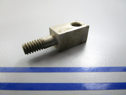 NEW OEM 316715 0316715 OMC Johnson Evinrude Connector 0810