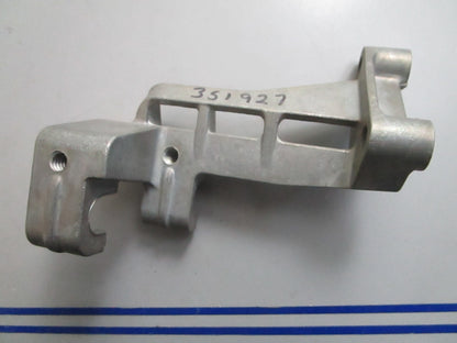 *NEW OEM* 0820 OMC Johnson Evinrude Trunnion Bracket 351927 0351927