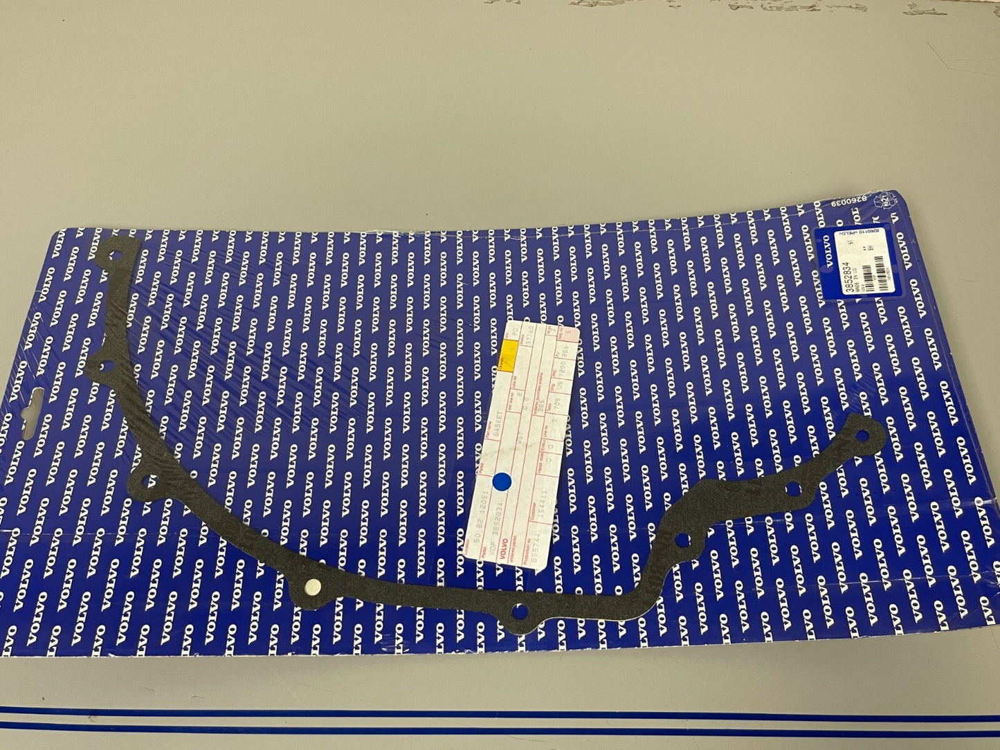 *NEW OEM* 0810 Volvo Penta Gasket 3852834