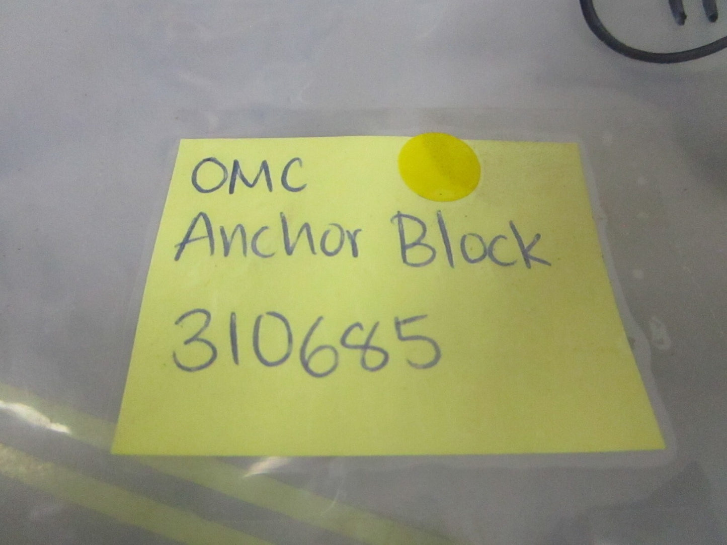 *NEW OEM* 0810 OMC Johnson Evinrude Anchor Block 310685 0310685