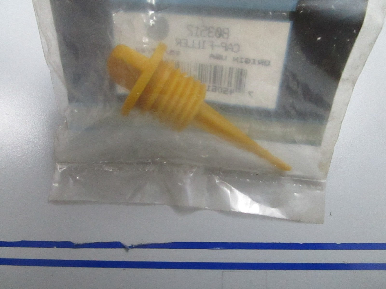 *NEW OEM* 0810 Mercury Quicksilver Filler Cap 803512