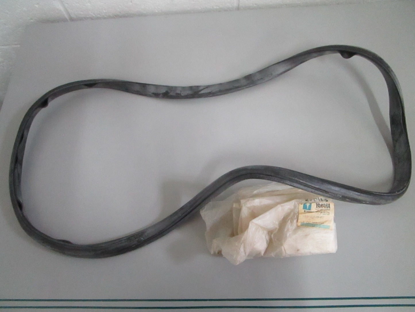 NEW OEM 688-42615-00-00 Yamaha Seal 0820
