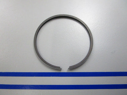 NEW OEM 12140-98401-050 Suzuki Piston Ring Set 0810