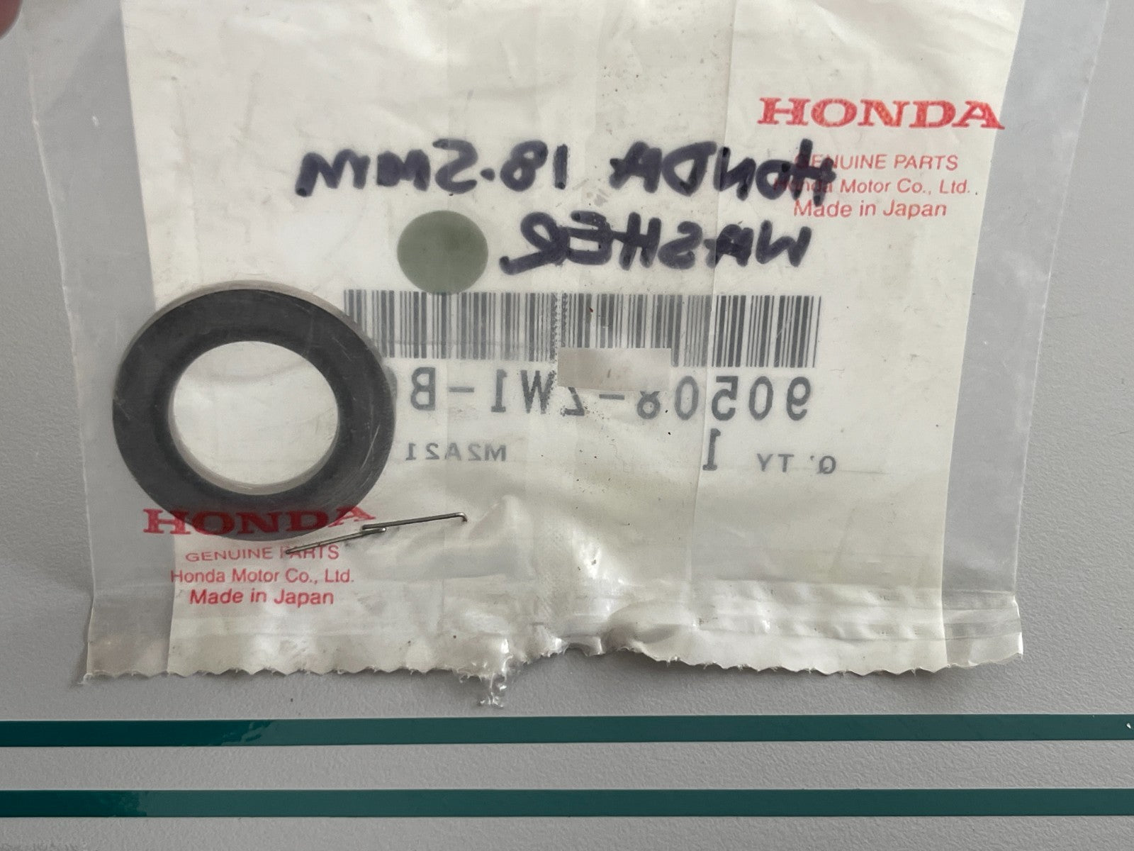 NEW OEM 90508-ZW1-B00 Honda 18.5mm Washer 0810
