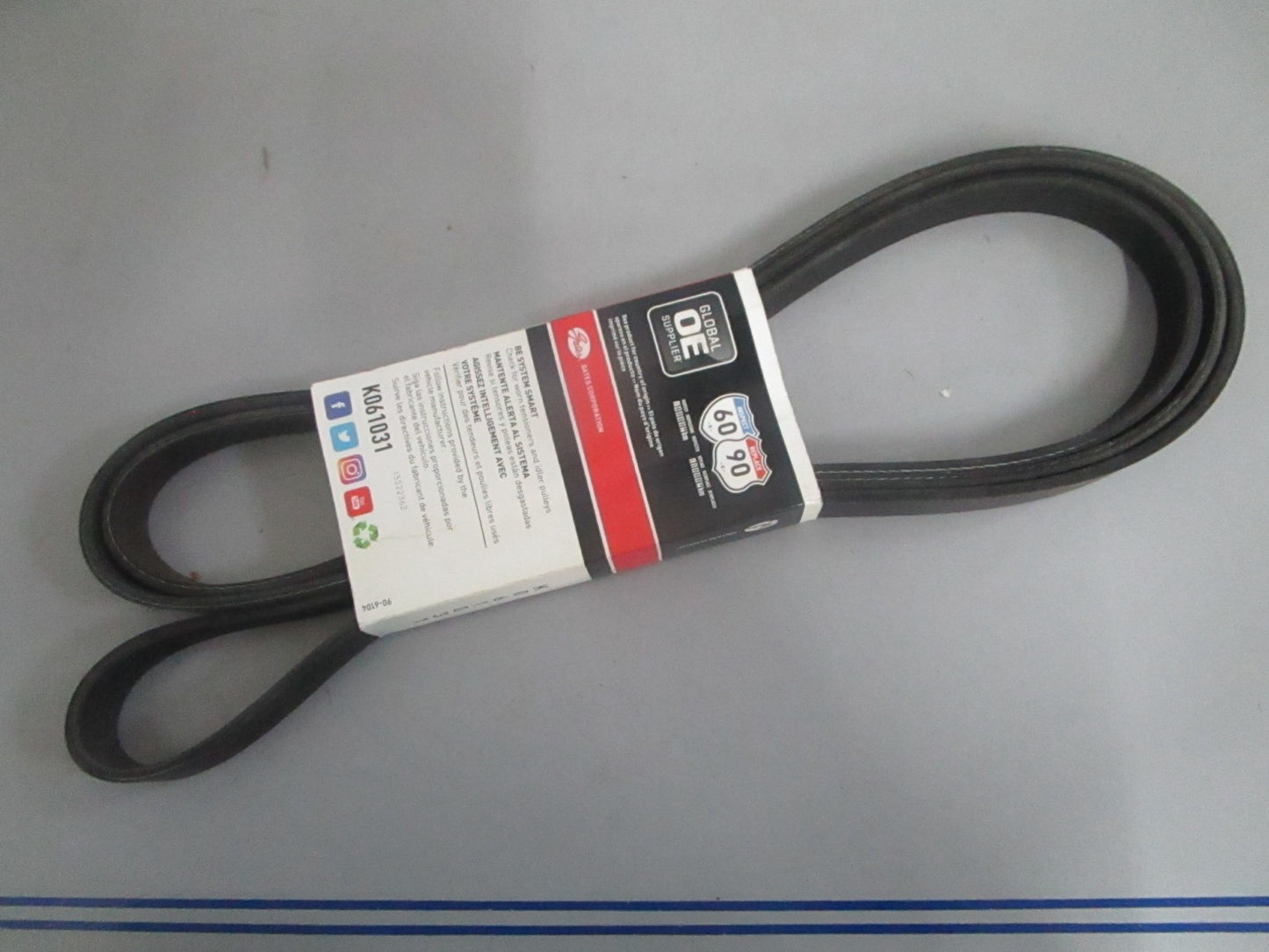 NEW K061031 Gates Micro-V Serpentine Belt 0820