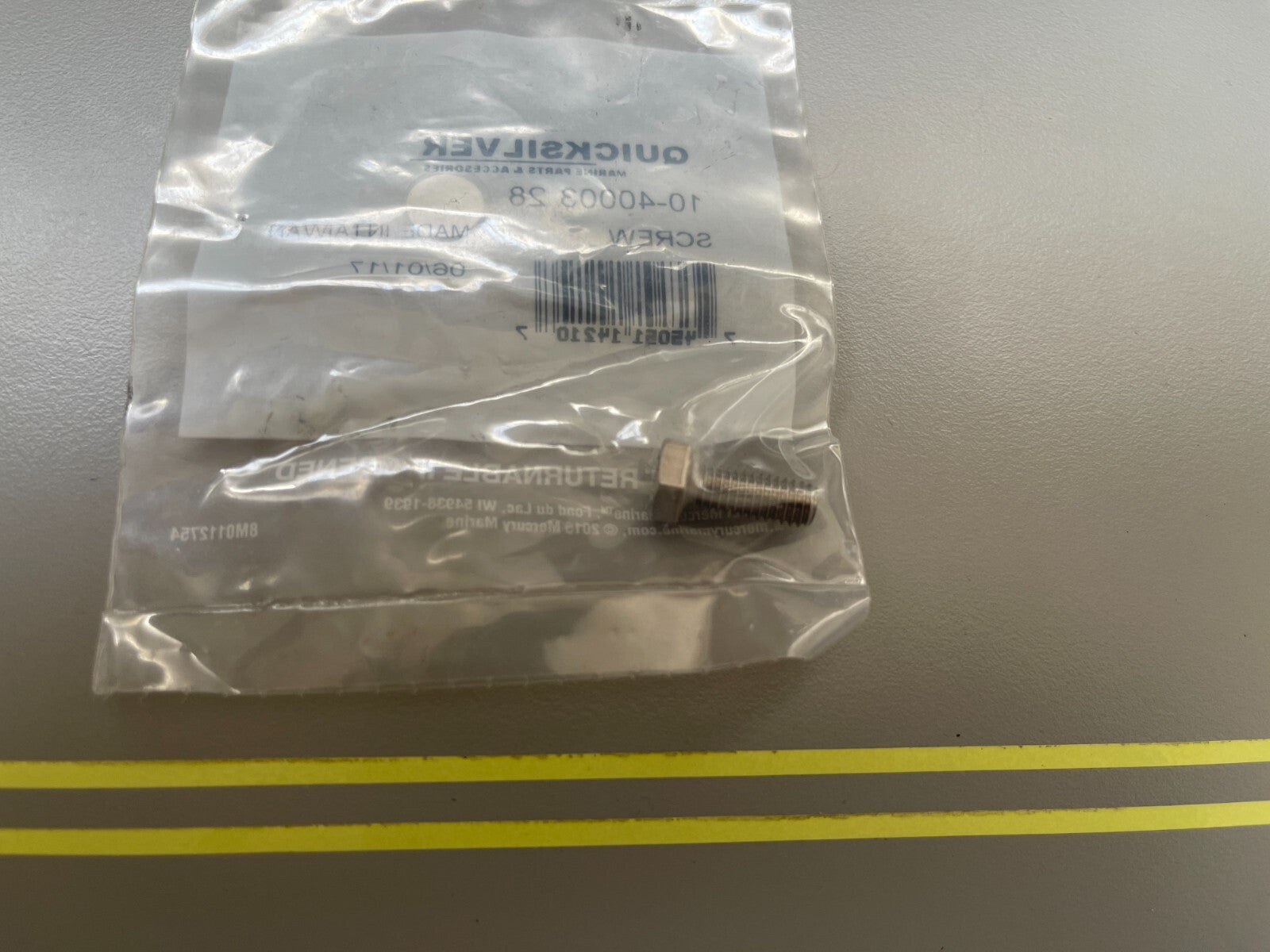 *NEW OEM* 0810 Mercury Quicksilver Screw 10-4000328