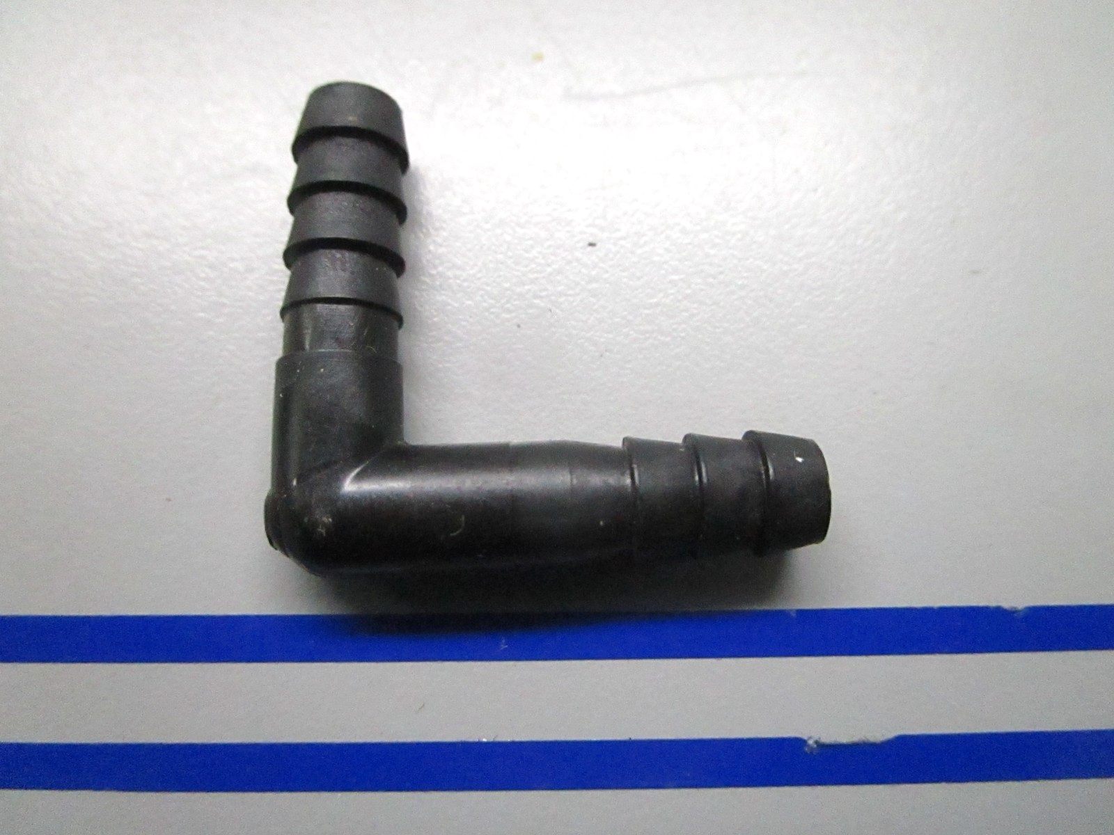 *NEW OEM* 0810 OMC Johnson Evinrude Elbow Hose 330323 0330323