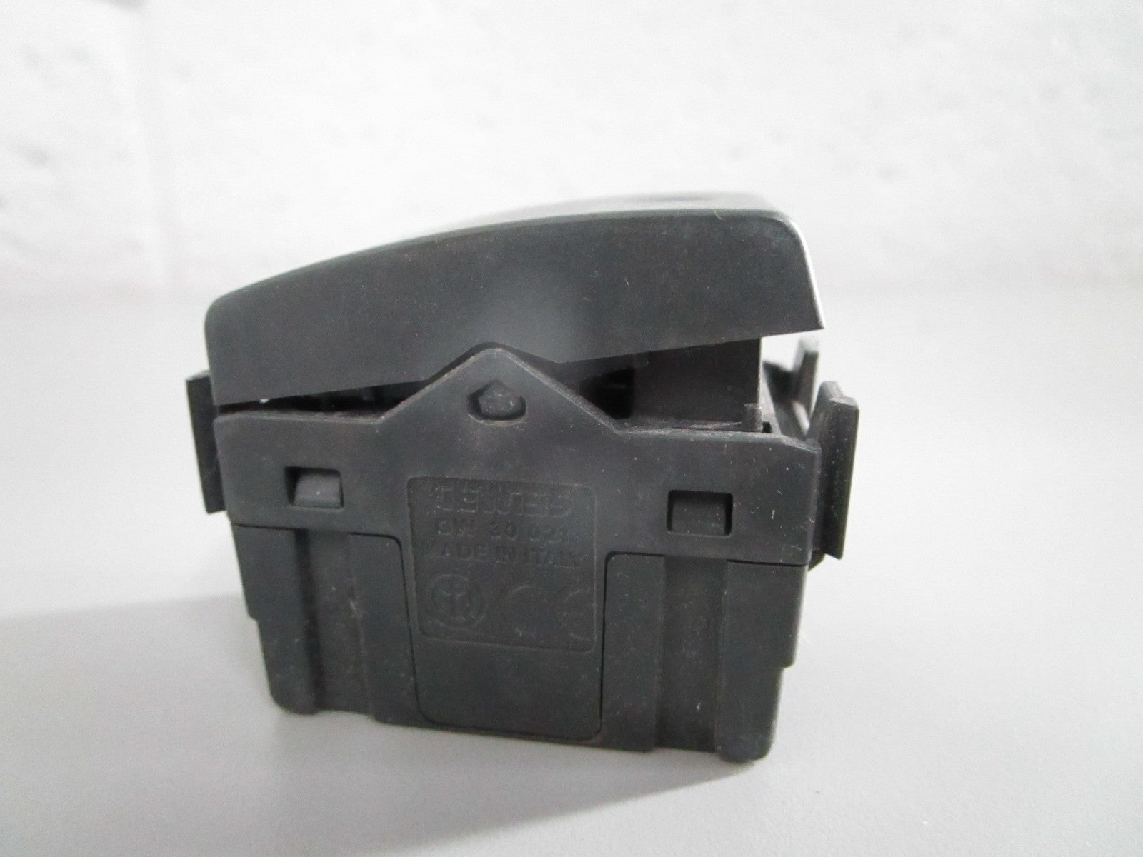 NEW OEM GW30033 Gewiss Playbus 16A 250V Dual NO Push Button 0820