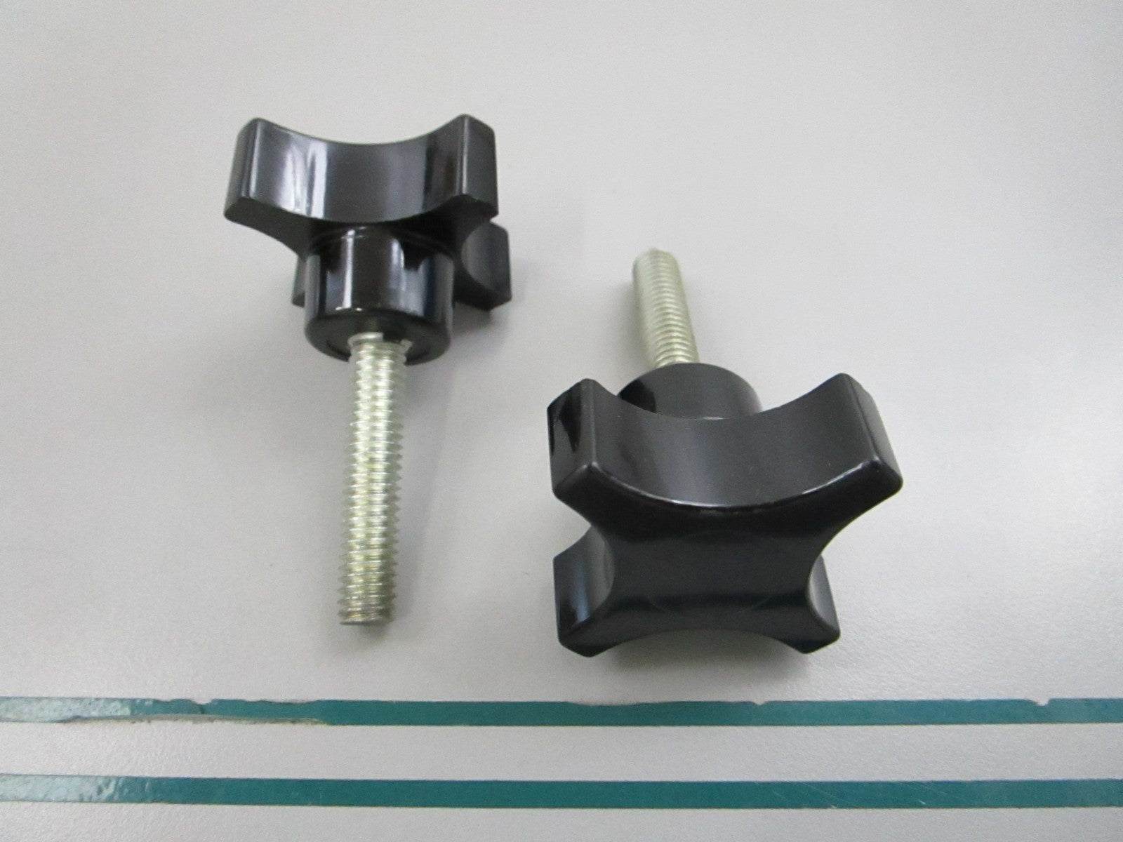 NEW OEM (LOT OF 2) 92001-4027 Kawasaki Carrier Bolt 0810