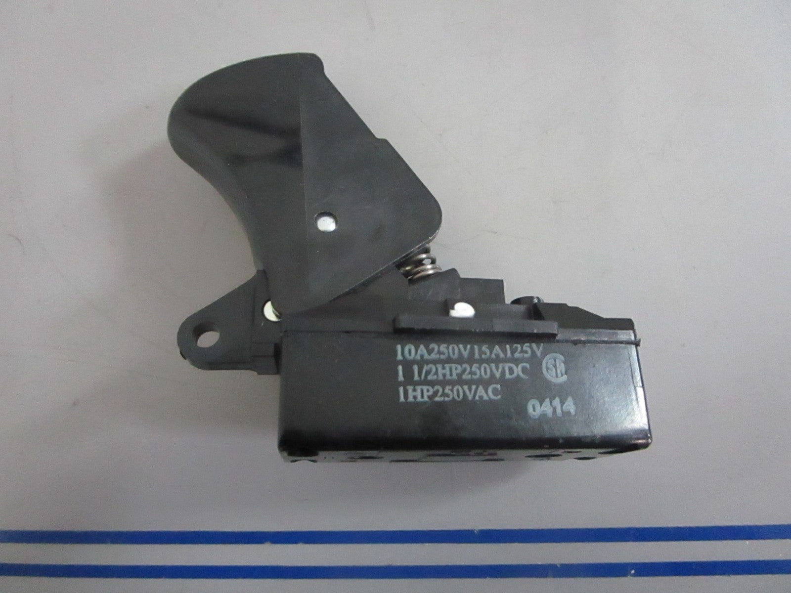 NEW OEM 131004-00 Black+Decker Switch 0820