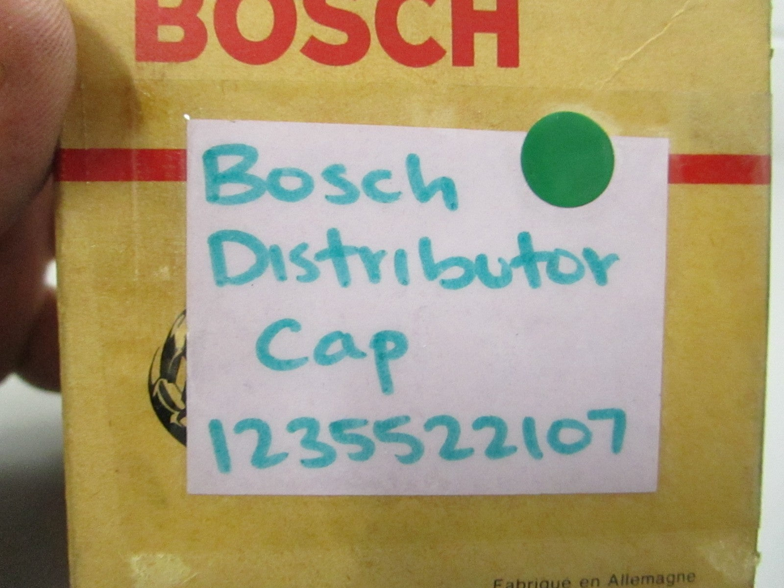 NEW OEM 1235522107 Bosch Distributor Cap 0810