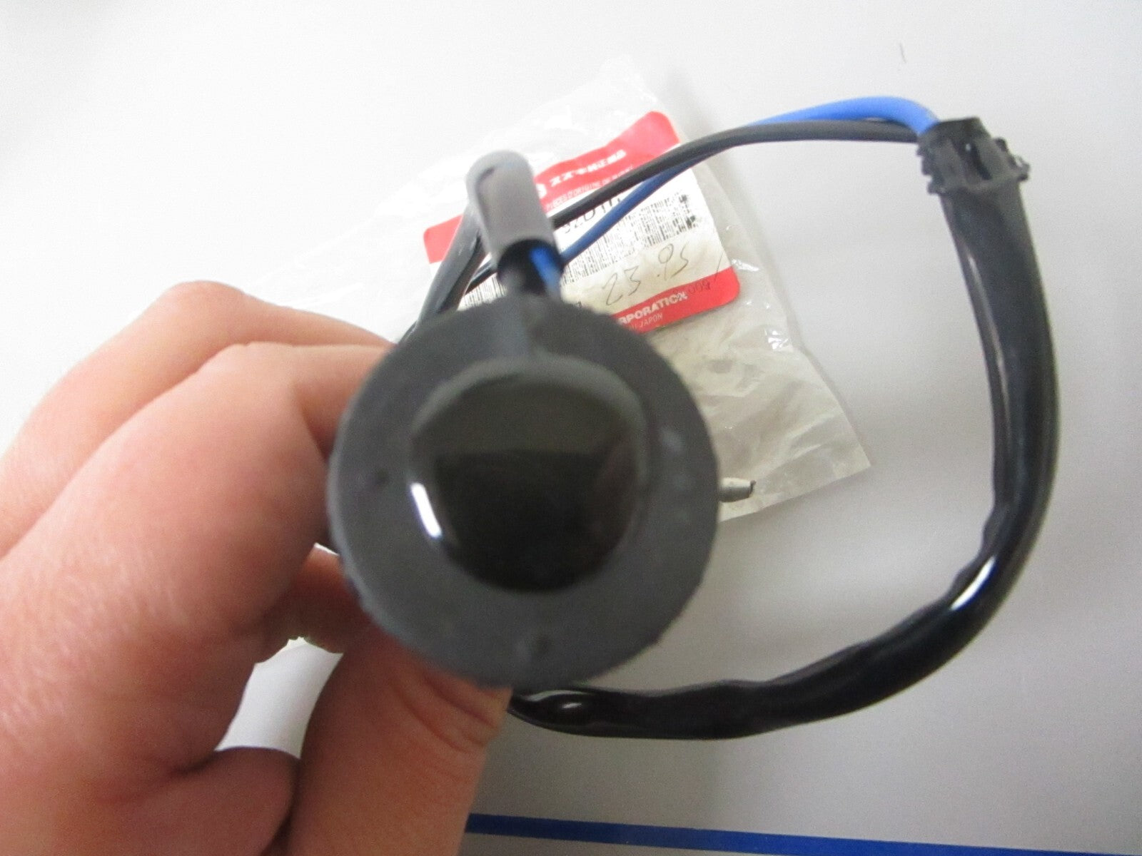 *NEW OEM* 0720 Suzuki 8hp 9.9hp 1988 - 1997 Oil Level Sensor 34860-92D10