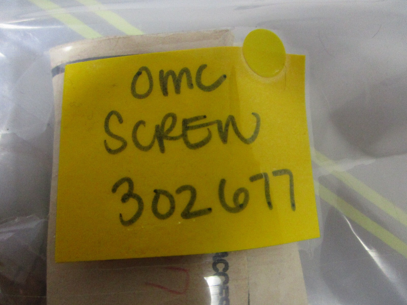 *NEW OEM* (LOT OF 10) 0810 OMC Johnson Evinrude Screw 302677 0302677