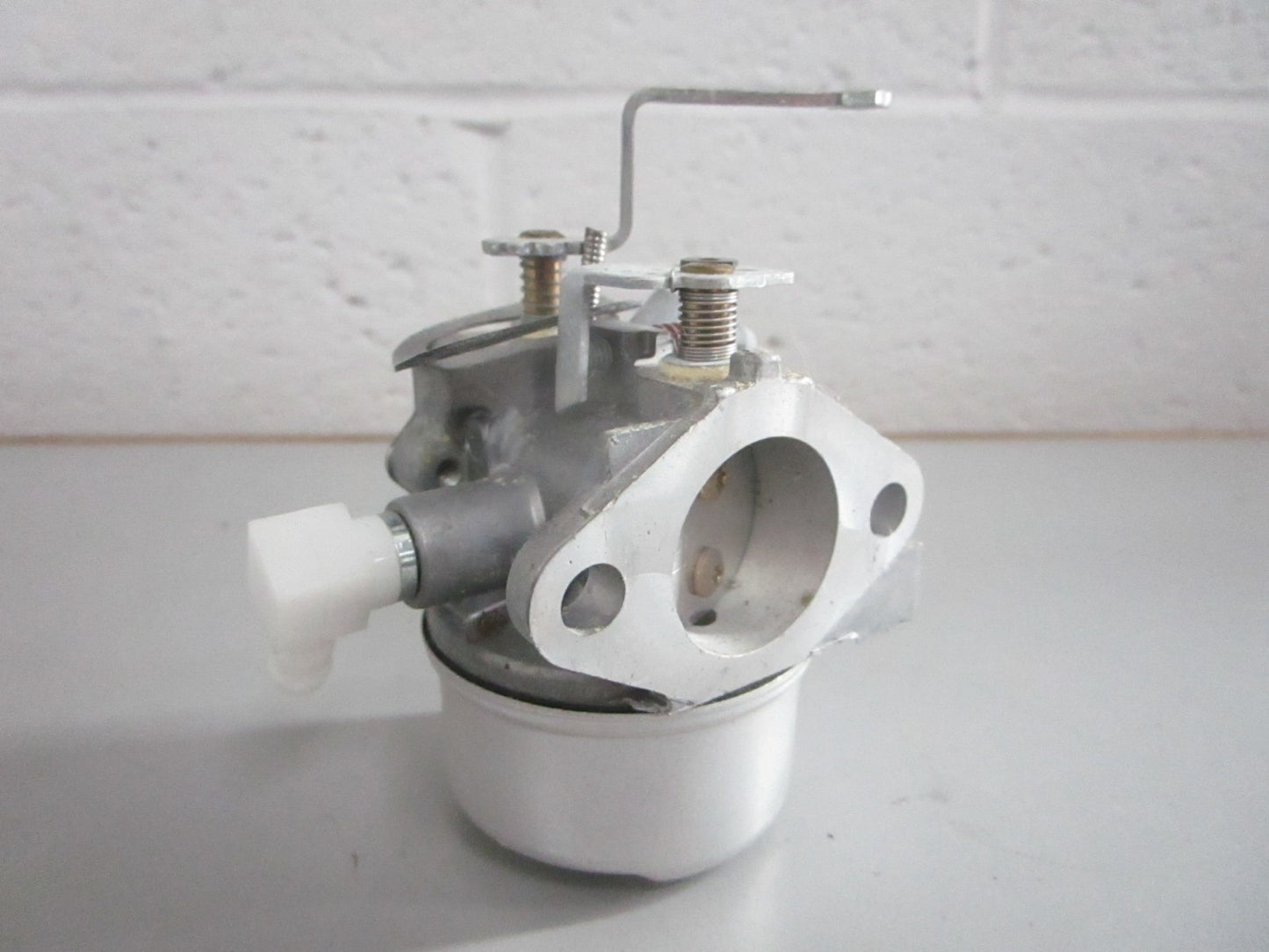 NEW OEM 640302 Tecumseh Carburetor 0820