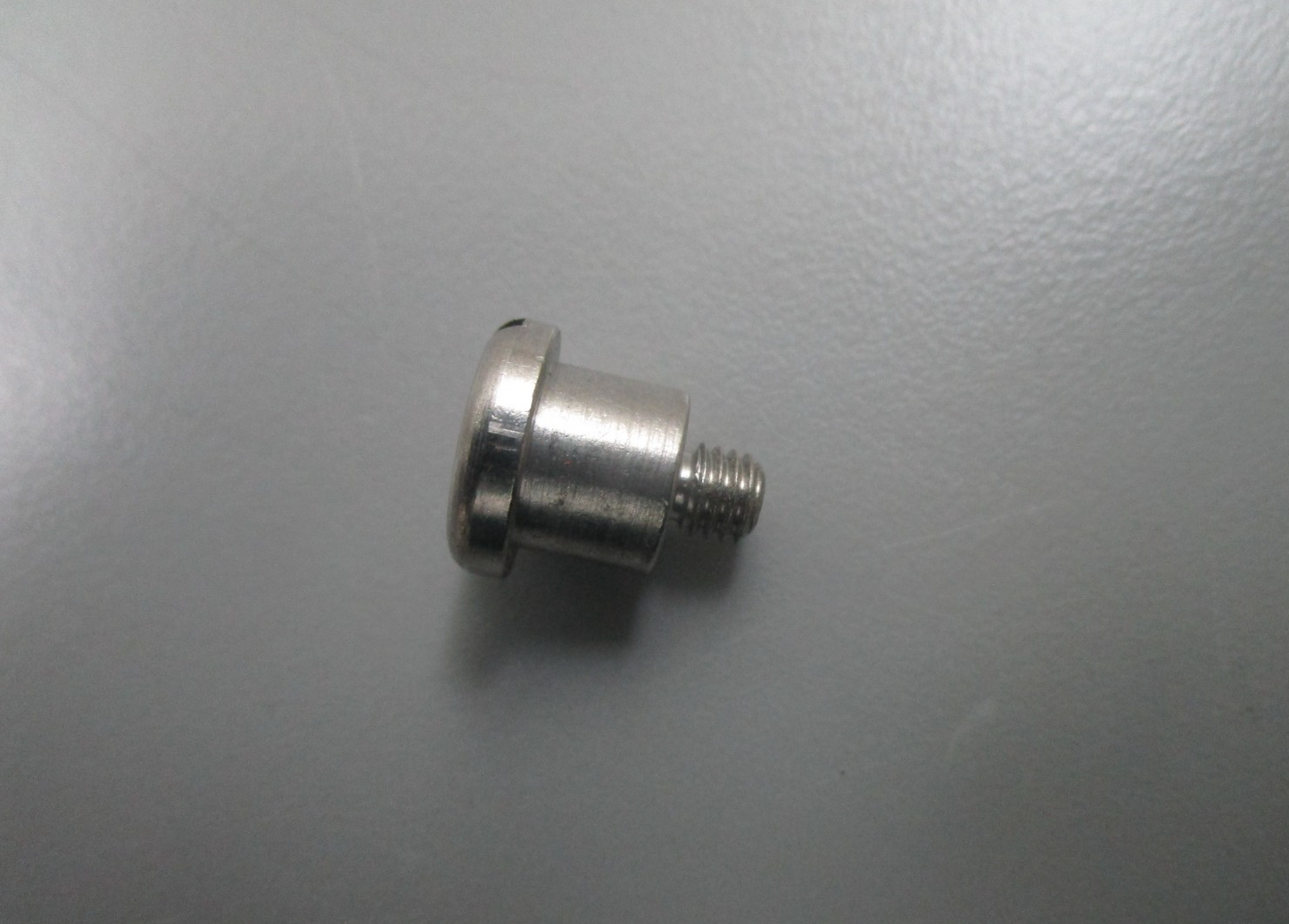 *NEW OEM* 0810 OMC Johnson Evinrude Screw 339185 0339185