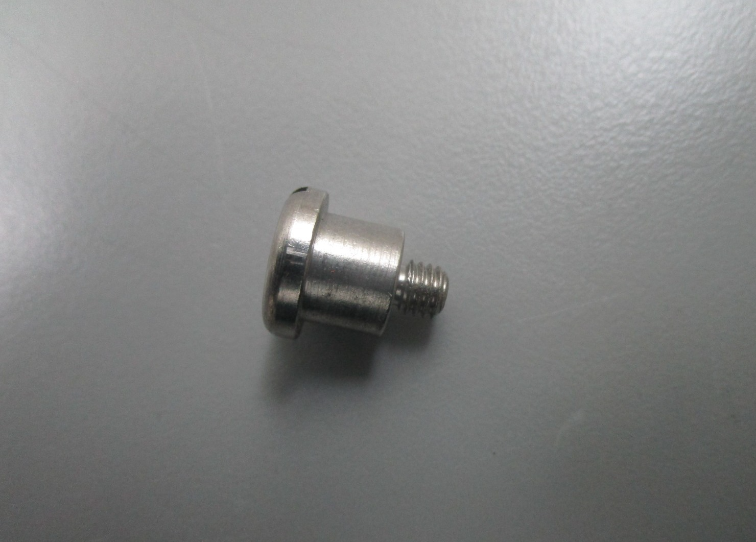 *NEW OEM* 0810 OMC Johnson Evinrude Screw 339185 0339185