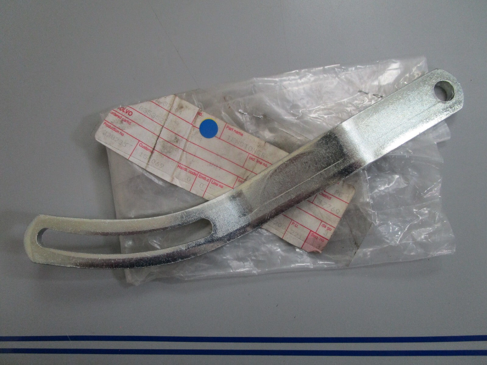 *NEW OEM* 0820 Volvo Penta Alternator Belt Tensioner 835352