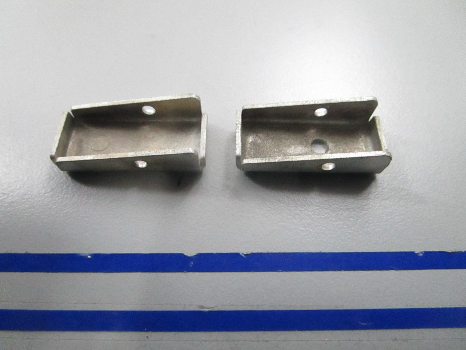*NEW OEM* (LOT OF 2) 0810 OMC Johnson Evinrude Lock 301830 0301830