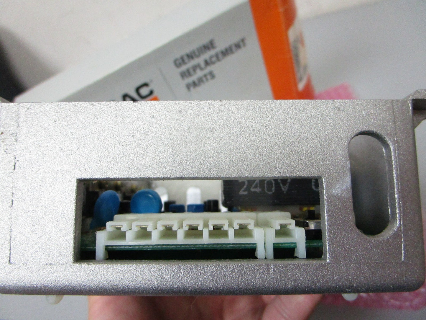 *NEW OEM* 0720 Generac Voltage Regulator 0676800SRV