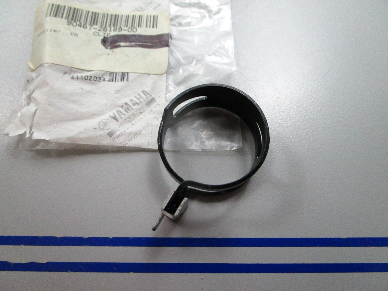 NEW OEM 90467-26189 Yamaha Hose Clip Clamp 0810