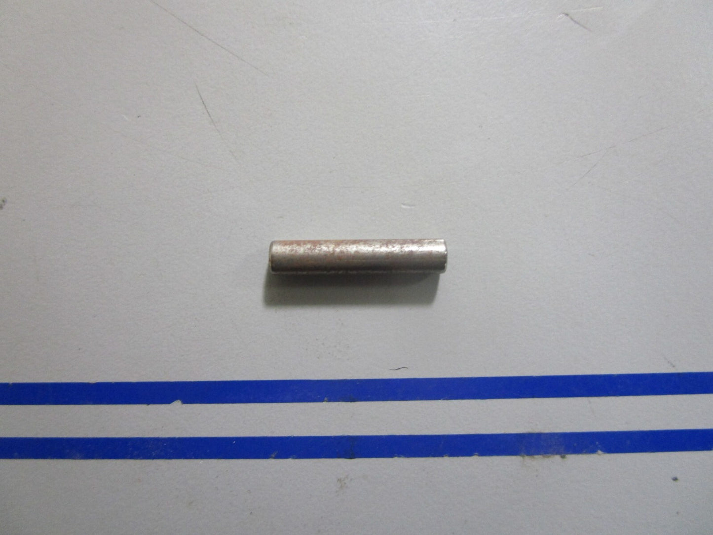 *NEW OEM* 0810 OMC Johnson Evinrude Pin 320176 0320176