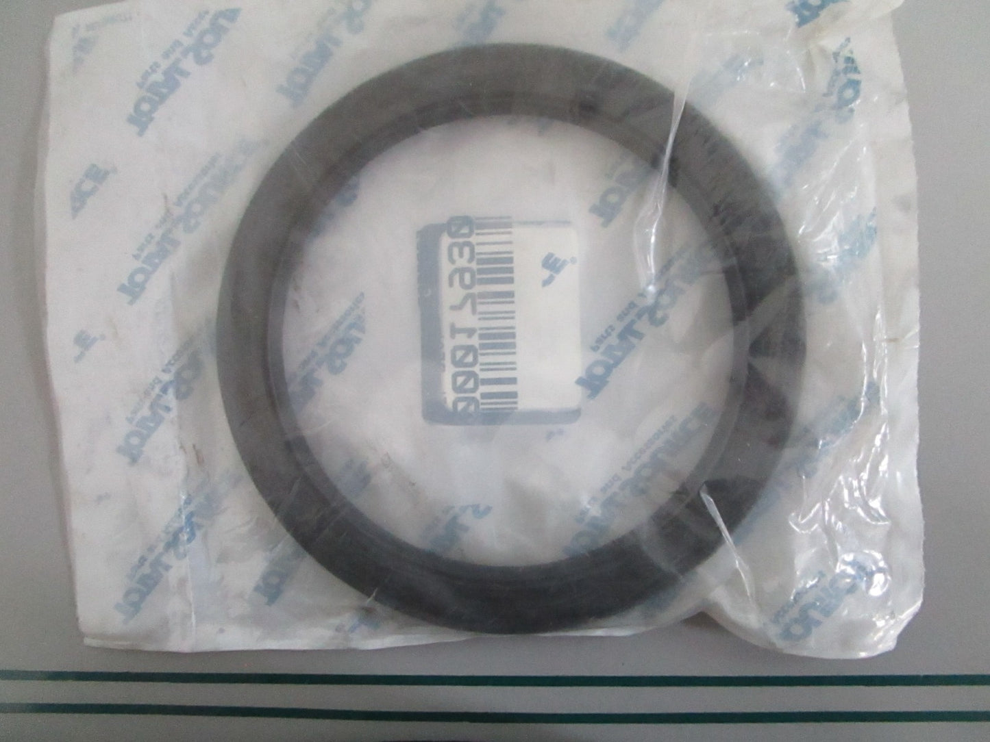 NEW MBF3016-12023 Total Source Hub Seal For: Mitsubishi 0820