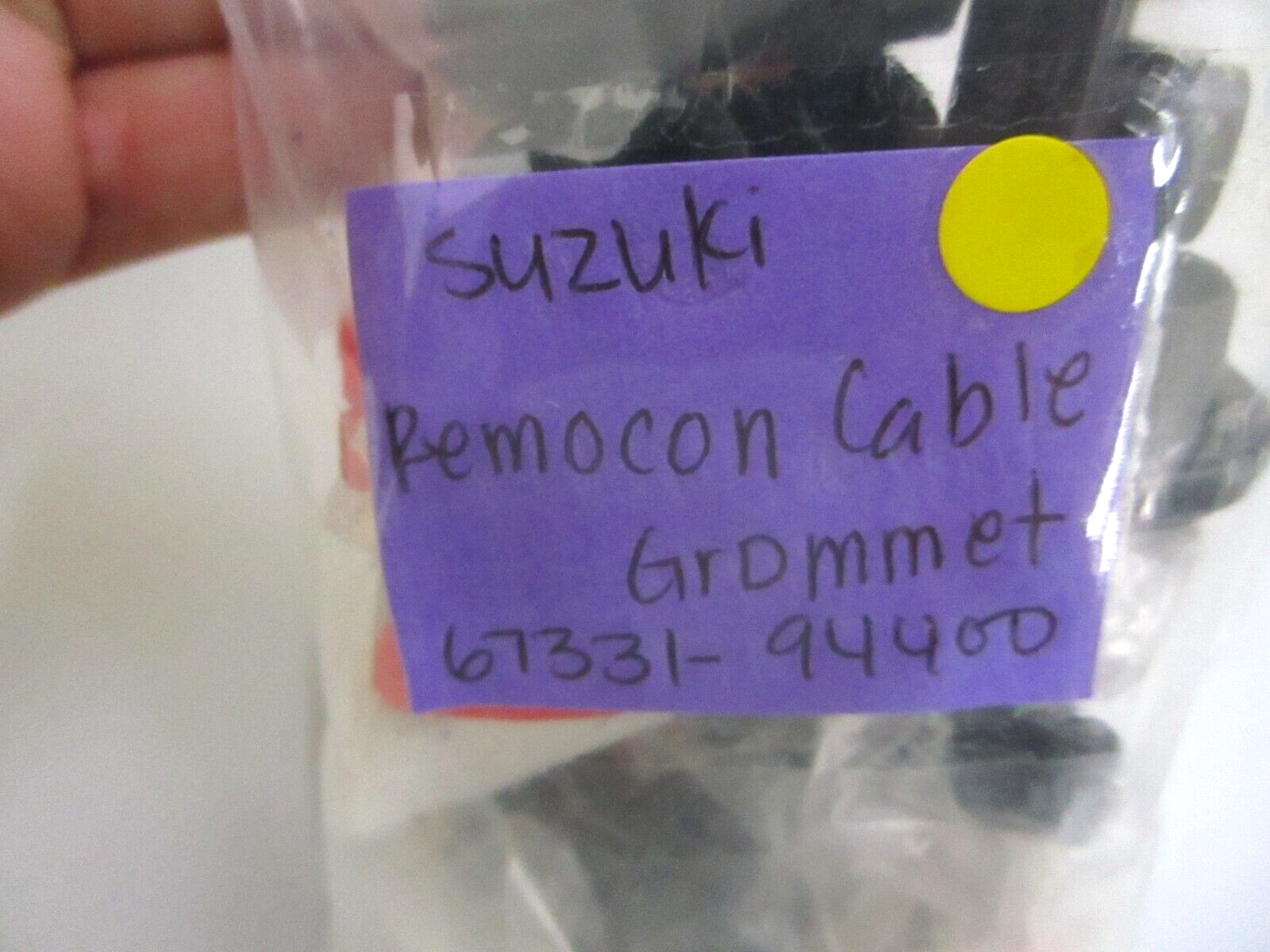 *NEW OEM* 0750 Suzuki REMOCON CABLE GROMMET 67331-94400