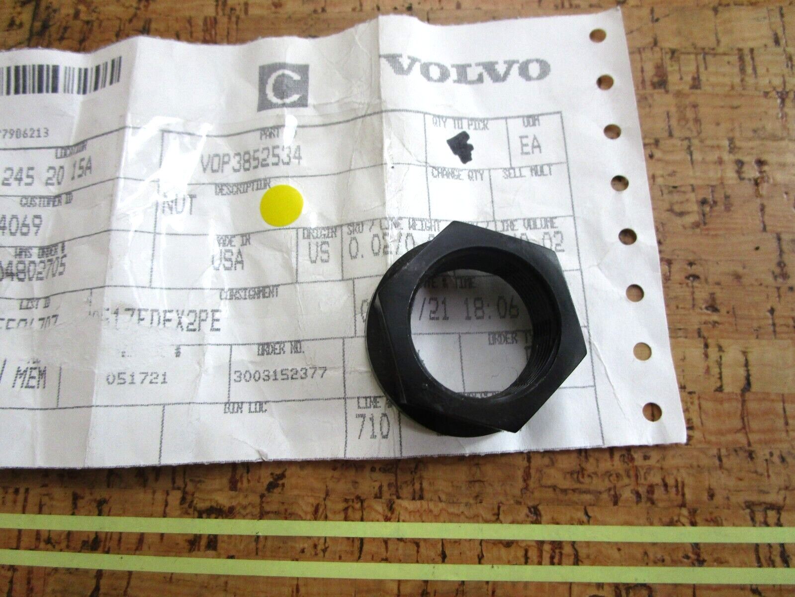 *NEW OEM* 0810 Volvo Penta Nut 3852534