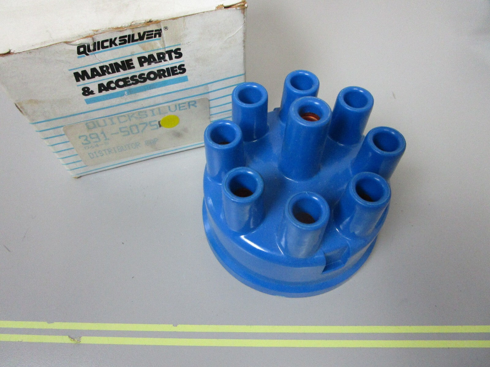 *NEW OEM* 0810 Mercury Quicksilver Distributor Cap 391-5075