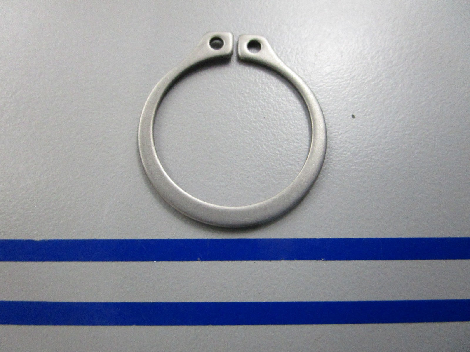 NEW OEM 308633 0308633 OMC Johnson Evinrude Retaining Ring 0810