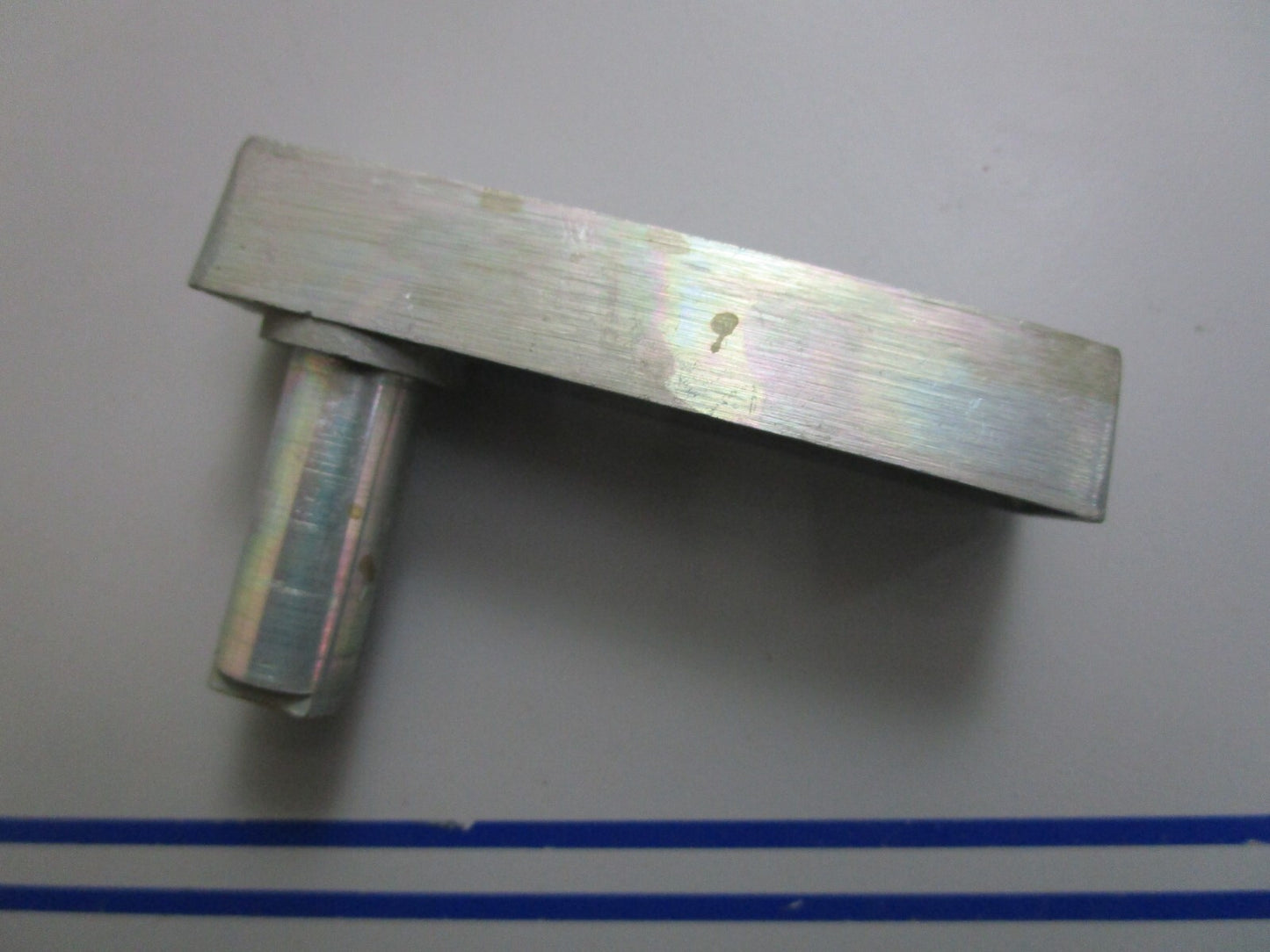 *NEW OEM* 0820 OMC Johnson Evinrude Latch Handle 330647 0330647