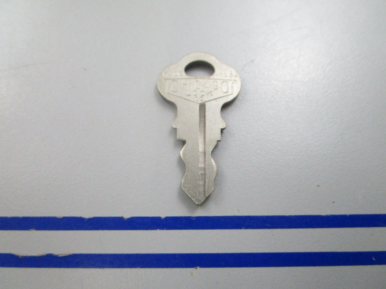 NEW OEM 501583 0501583 OMC Johnson Evinrude KF68 Ignition Key 0810