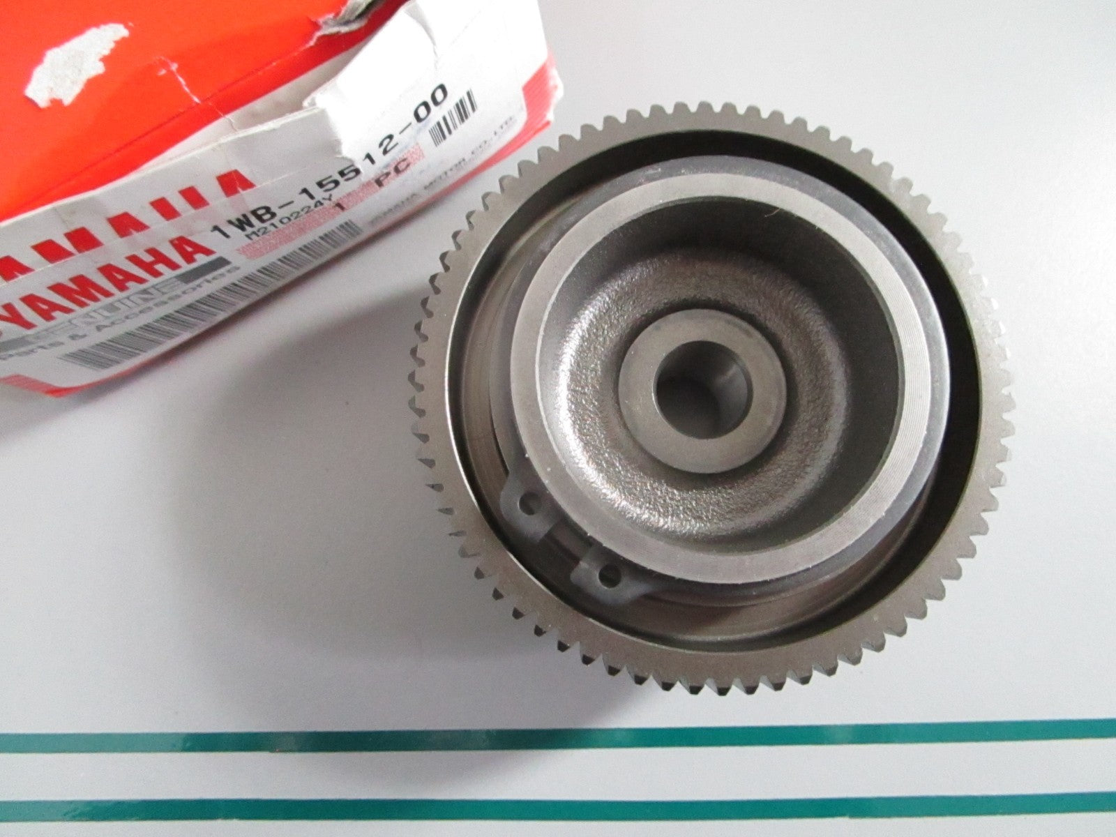 NEW OEM 1WB-15512-00-00 Yamaha Idler Gear 0820