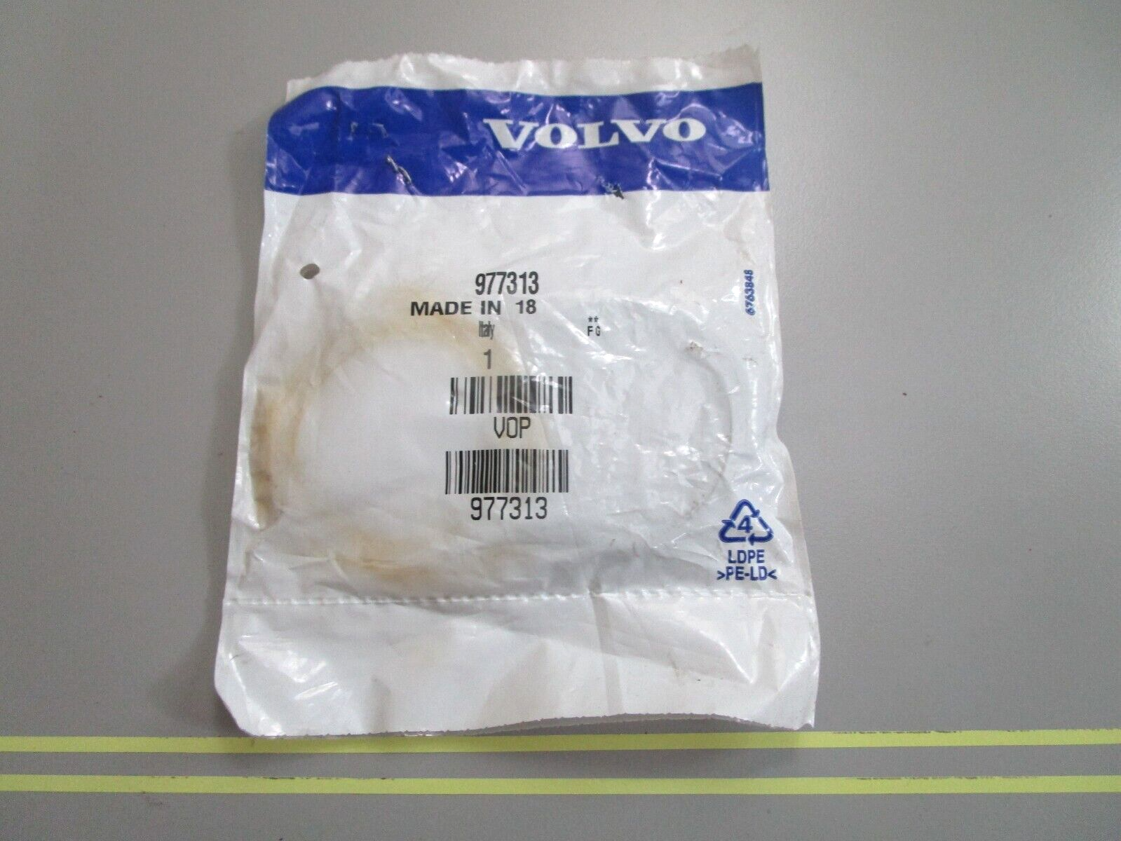*NEW OEM* 0810 Volvo Penta Sealing Ring 977313