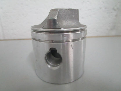 *NEW OEM* 0820 OMC Johnson Evinrude .030 Piston, Wrist Pin and Bearing Ay 391527