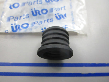 NEW 16131183912 URO Grommet 0810